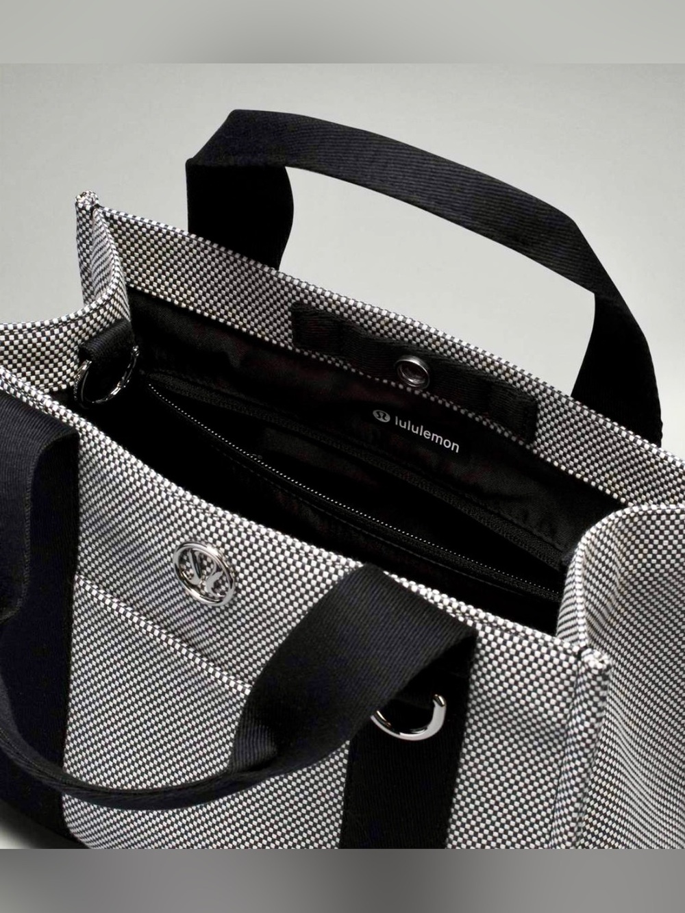 NWT Lululemon Two-Tone Canvas Mini Tote Bag 4.5L Anchor Light Ivory and Black - Picture 8 of 9